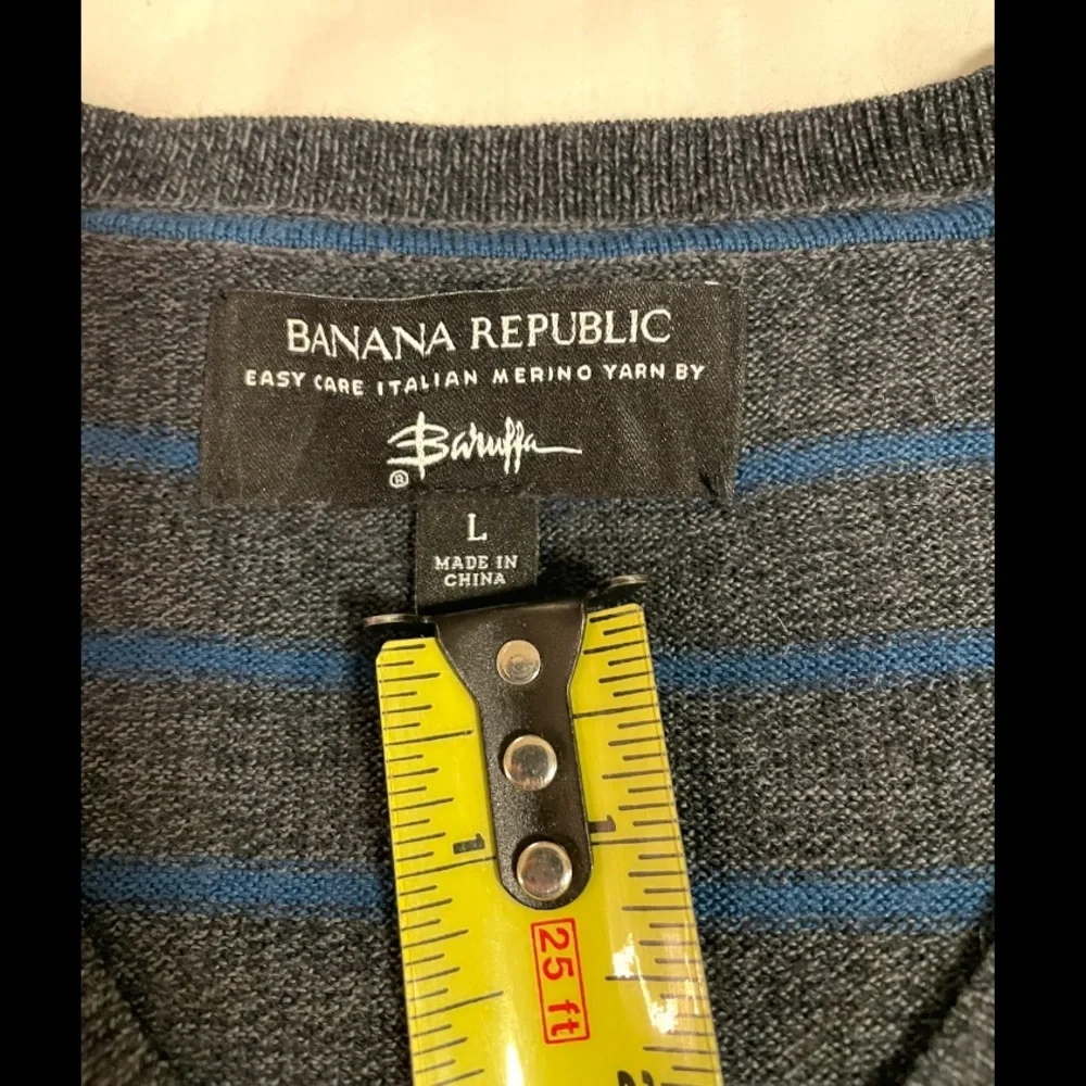 Banana Republic Baruffa Merino Wool Sweater Mens Large Grey Blue Striped V Neck